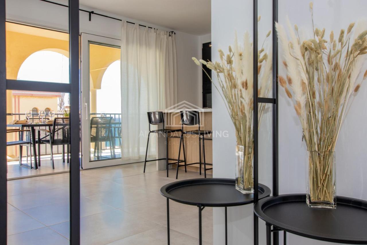 Panoramic Sea Views And Direct Access To The Beach From The Community In Torrenueva Malaga Exterior photo
